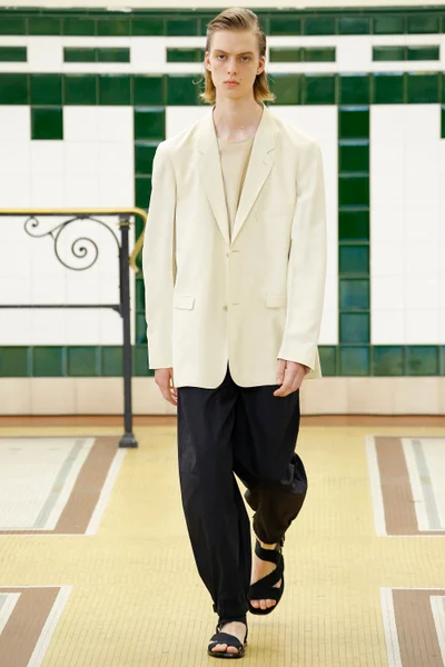 Look 11